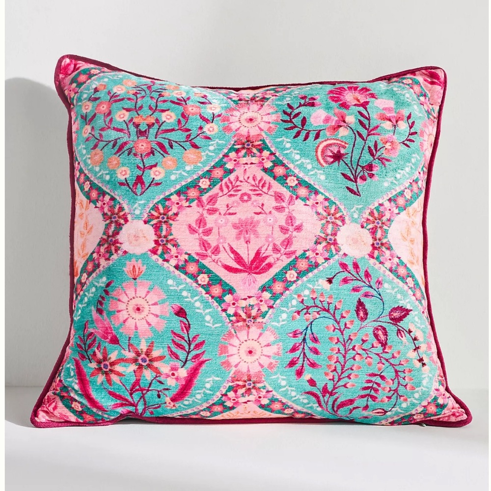 New Anthropologie Rayna Printed Square Cushion Pink Blue 22”x22”